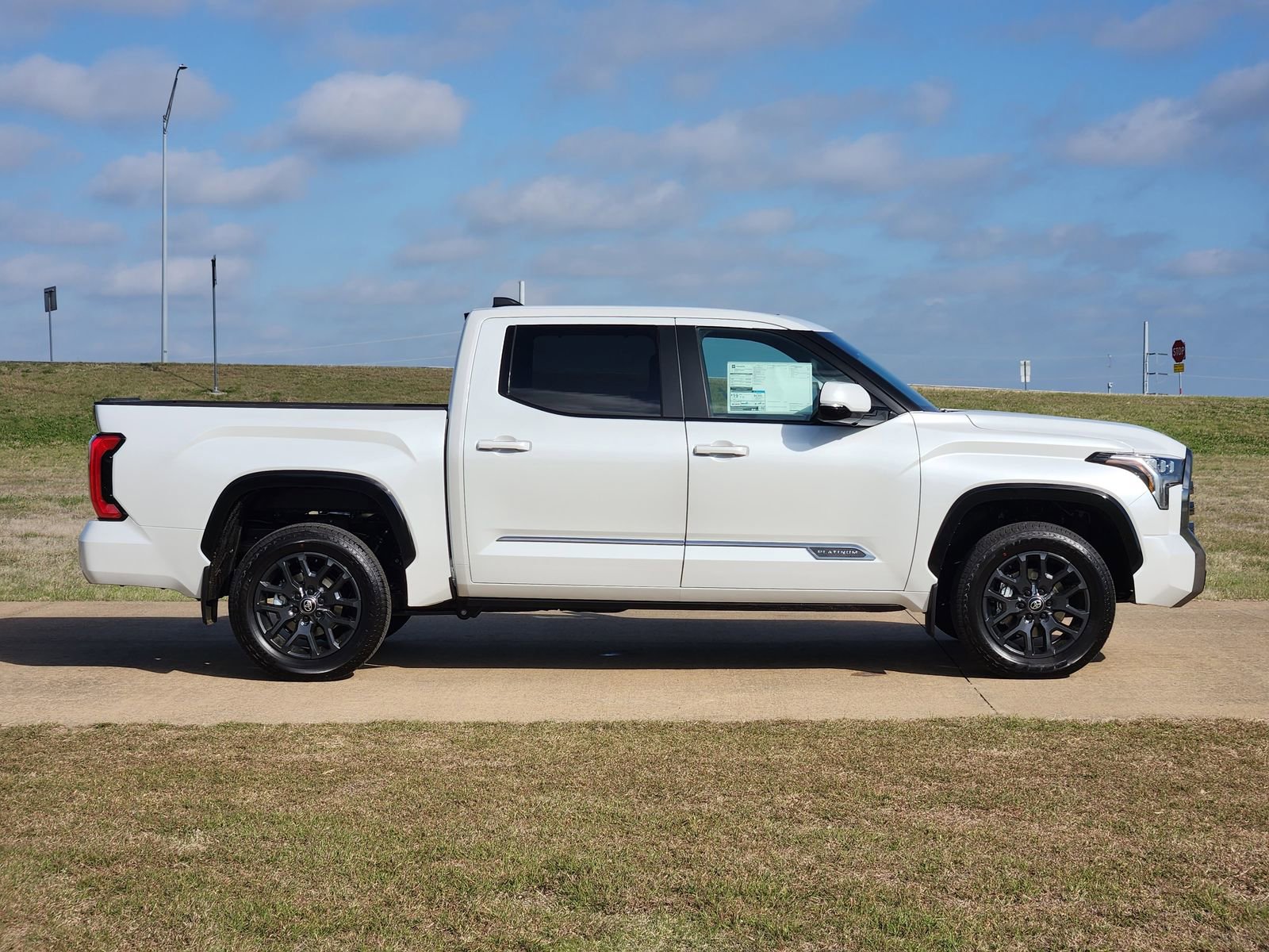 New 2026 Toyota Tundra Platinum image 7