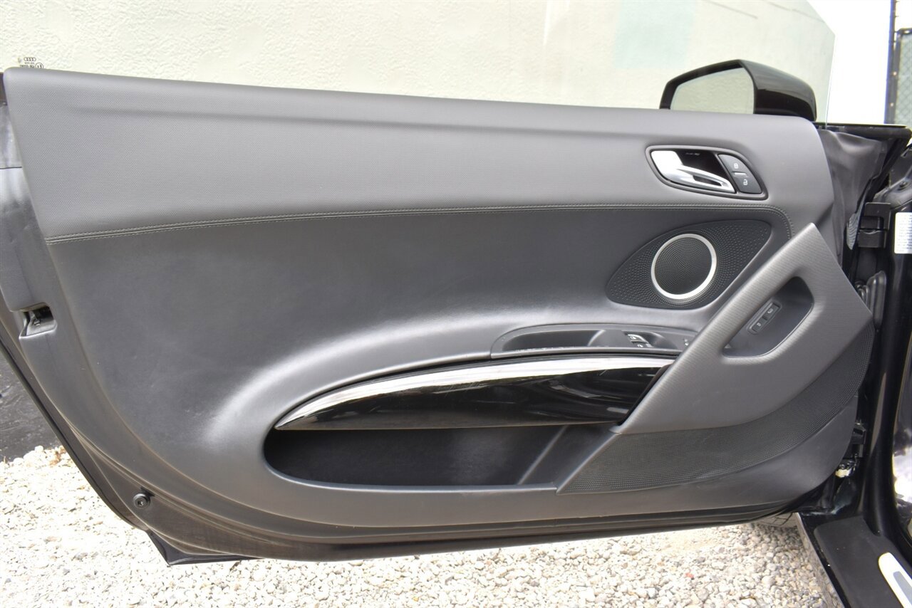 Used 2014 Audi R8 V10 AWD/4WD image 27