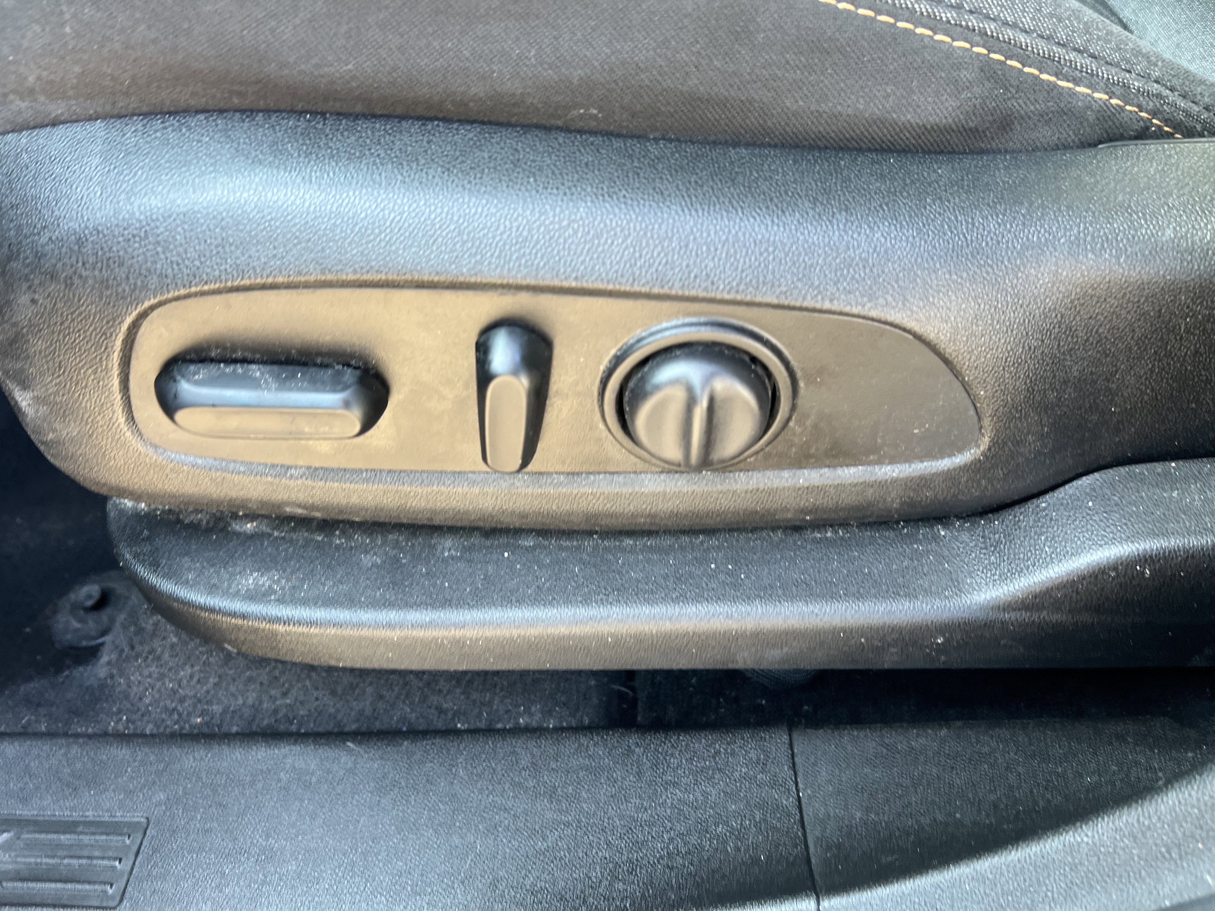 Used 2019 Chevrolet Equinox LT image 17