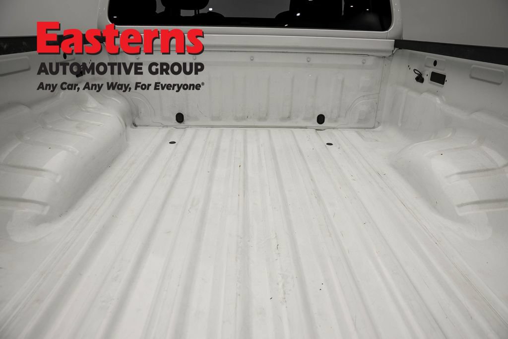 Used 2022 Nissan Frontier S RWD image 9