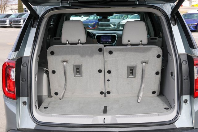 Used 2023 GMC Acadia SLE w/ Driver Convenience Package image 10