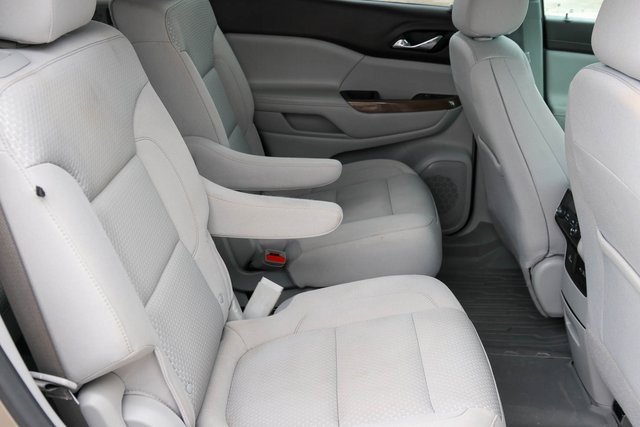 Used 2023 GMC Acadia SLE w/ Driver Convenience Package image 19