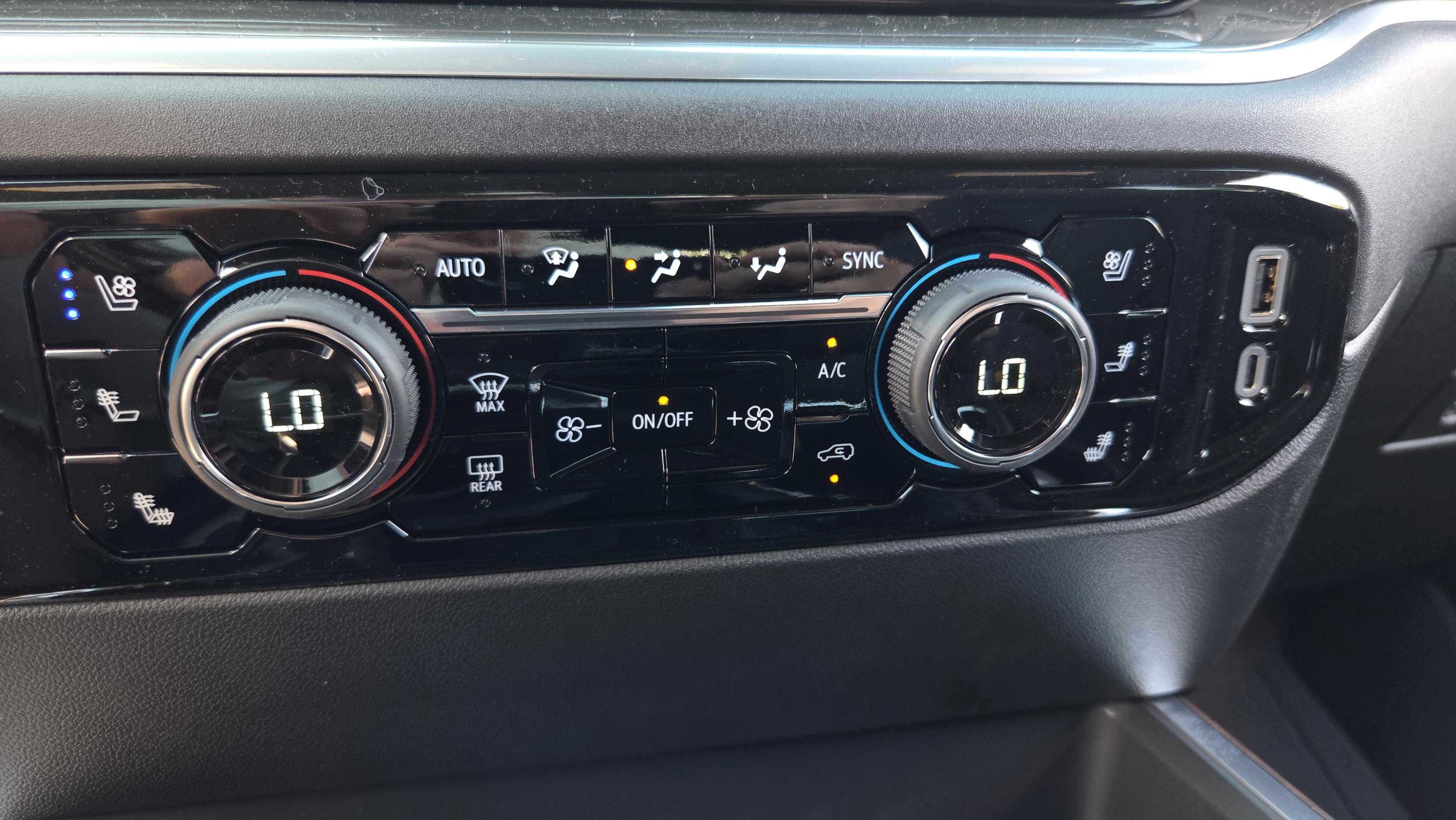 New 2026 Chevrolet Silverado 1500 High Country image 24