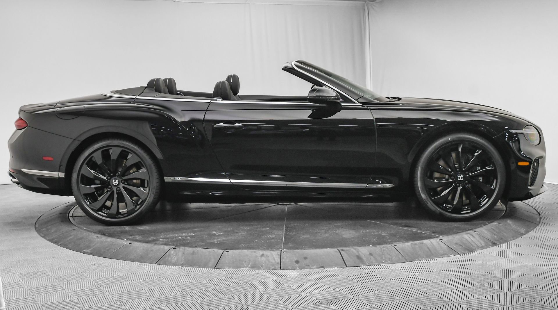 New 2026 Bentley Continental GTC AWD/4WD image 5