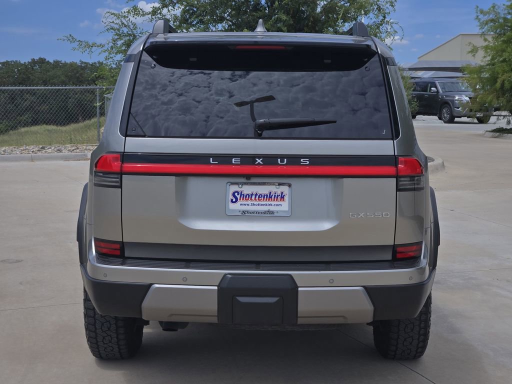 Used 2024 Lexus GX 550 image 7
