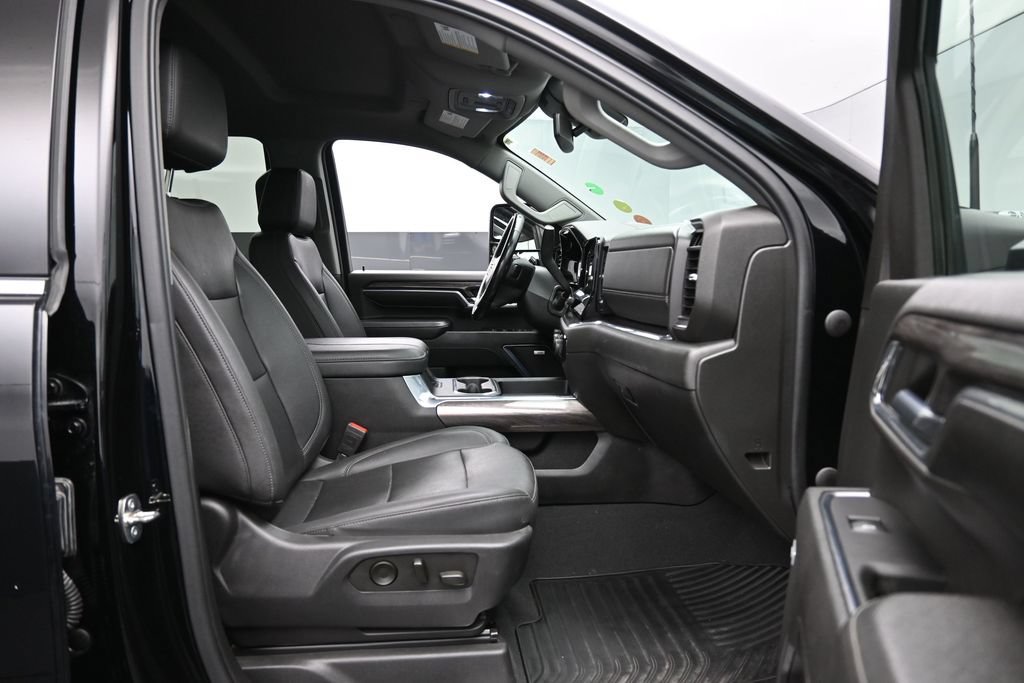 Used 2024 Chevrolet Silverado 2500 LTZ w/ LTZ Convenience Package AWD/4WD image 25