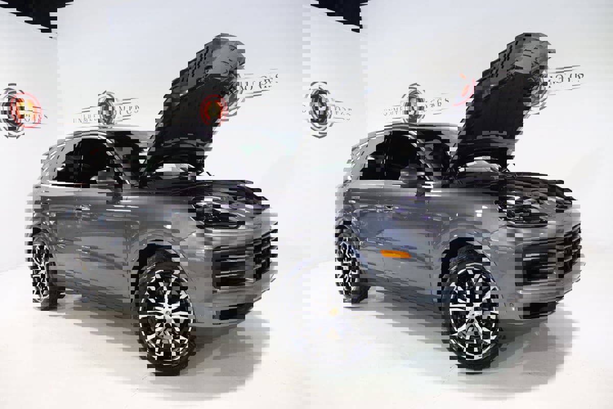 Used 2024 Porsche Cayenne image 37
