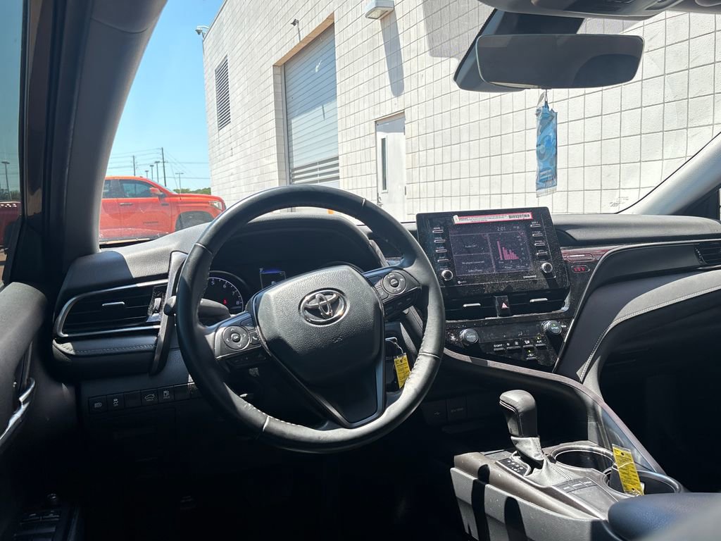 Used 2024 Toyota Camry SE FWD image 2