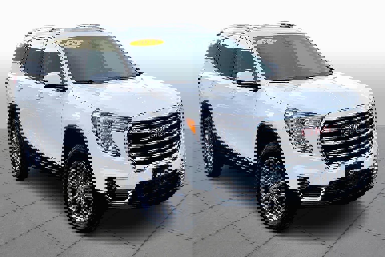 Used 2022 GMC Terrain SLT image 2