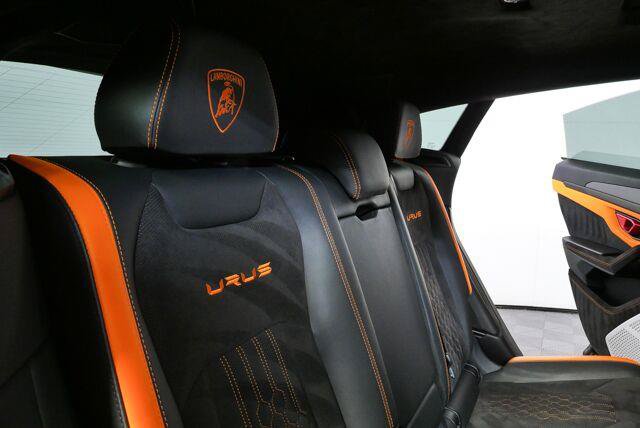 Used 2024 Lamborghini Urus S AWD/4WD image 36