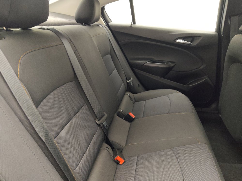 Used 2018 Chevrolet Cruze LS FWD image 19