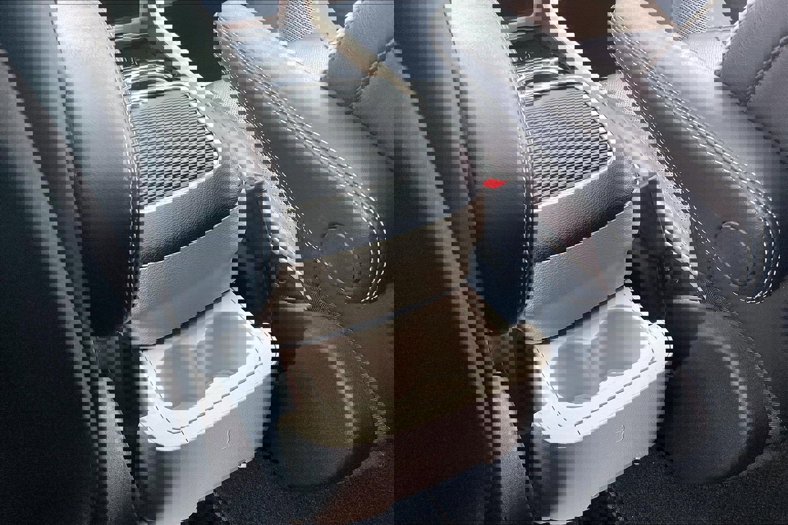 Used 2022 Chrysler Pacifica Limited image 41