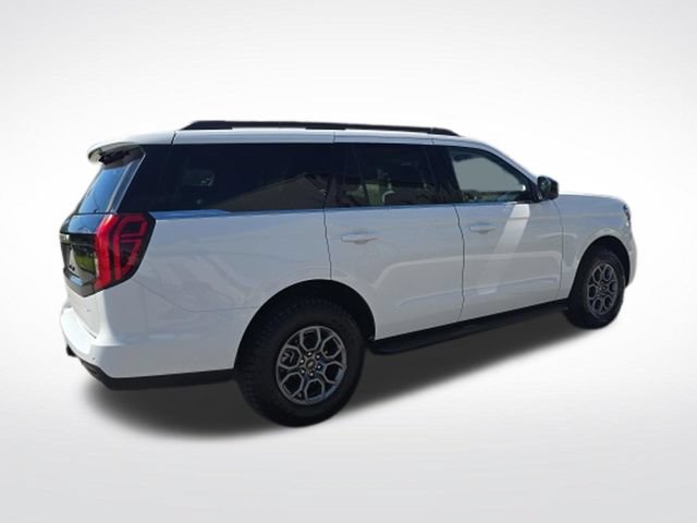 Used 2025 Ford Expedition Active RWD image 3