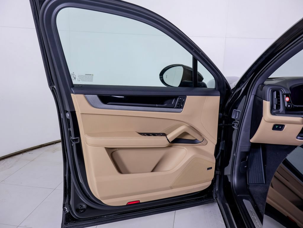 New 2026 Porsche Cayenne E-Hybrid AWD/4WD image 28
