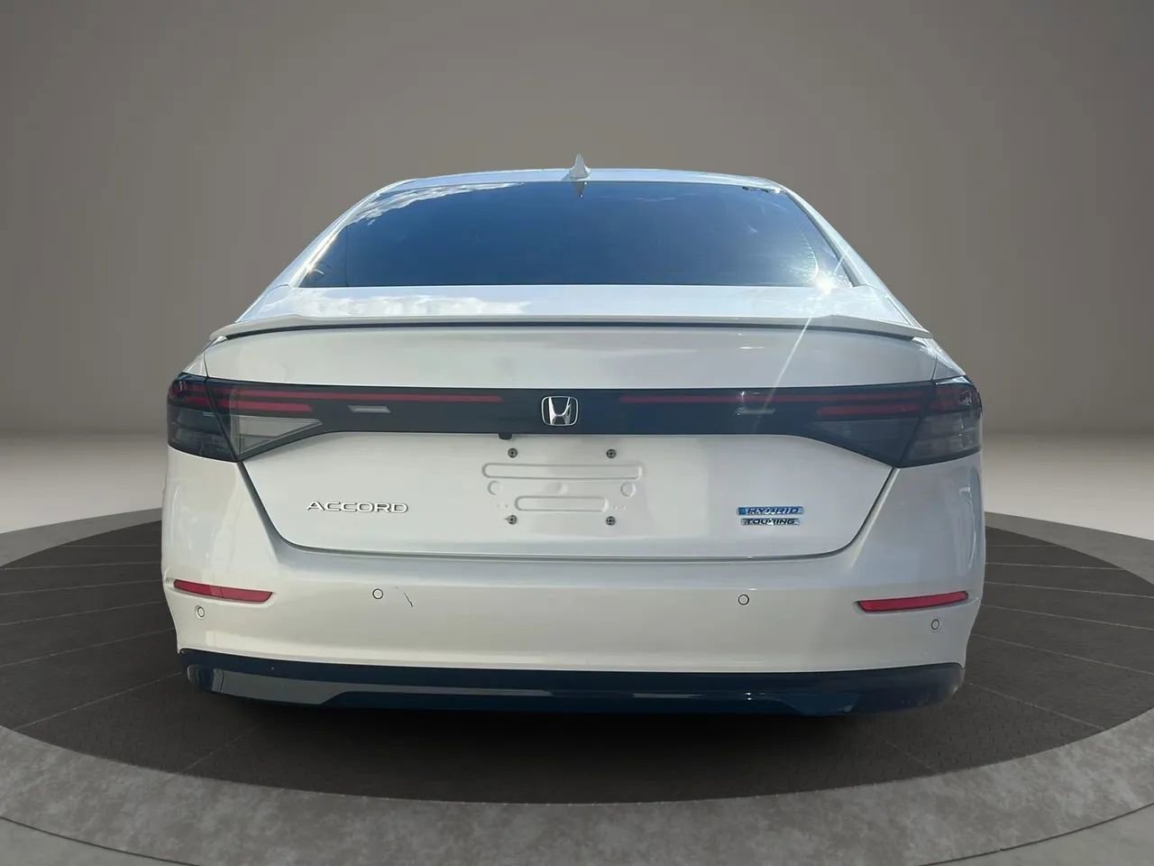 Used 2023 Honda Accord Touring image 6