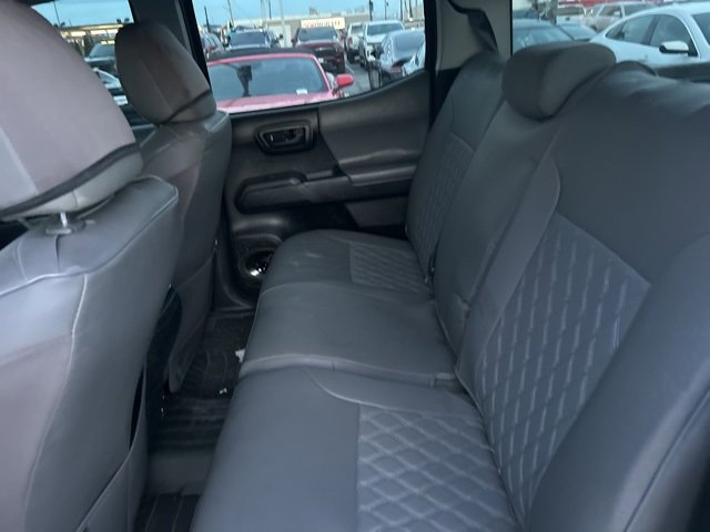 Used 2018 Toyota Tacoma SR w/ SR Convenience Package image 10