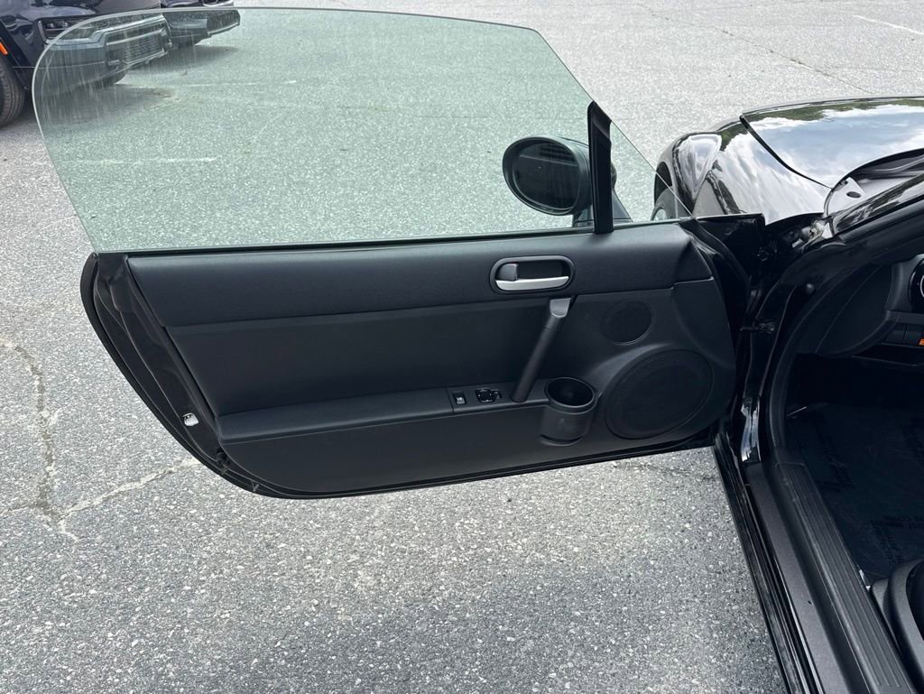Used 2007 MAZDA MX-5 Miata Touring RWD image 16