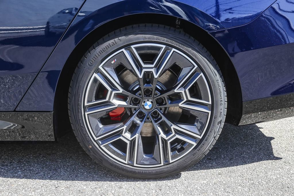 New 2026 BMW i5 eDrive40 w/ M Sport Package RWD image 8