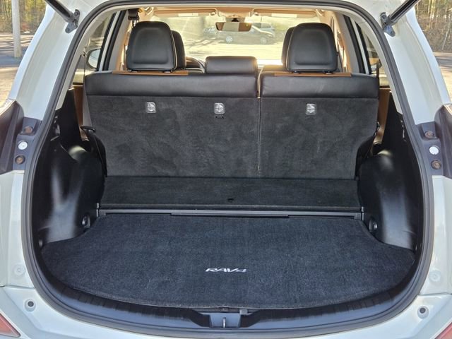 Used 2016 Toyota RAV4 Limited image 9