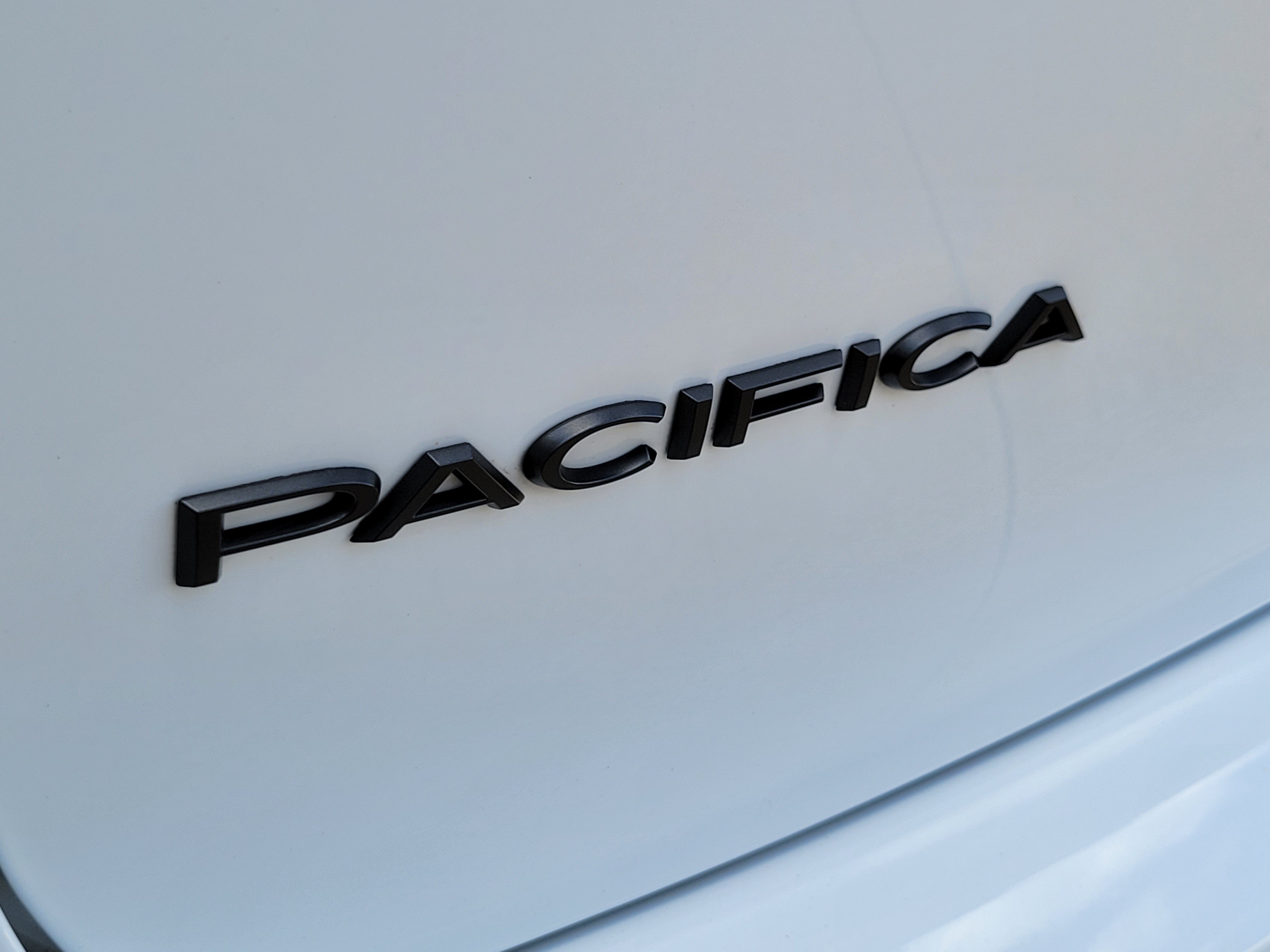 Used 2024 Chrysler Pacifica Touring-L w/ Road Tripper Package FWD image 26