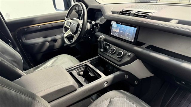 Used 2020 Land Rover Defender 110 SE image 14