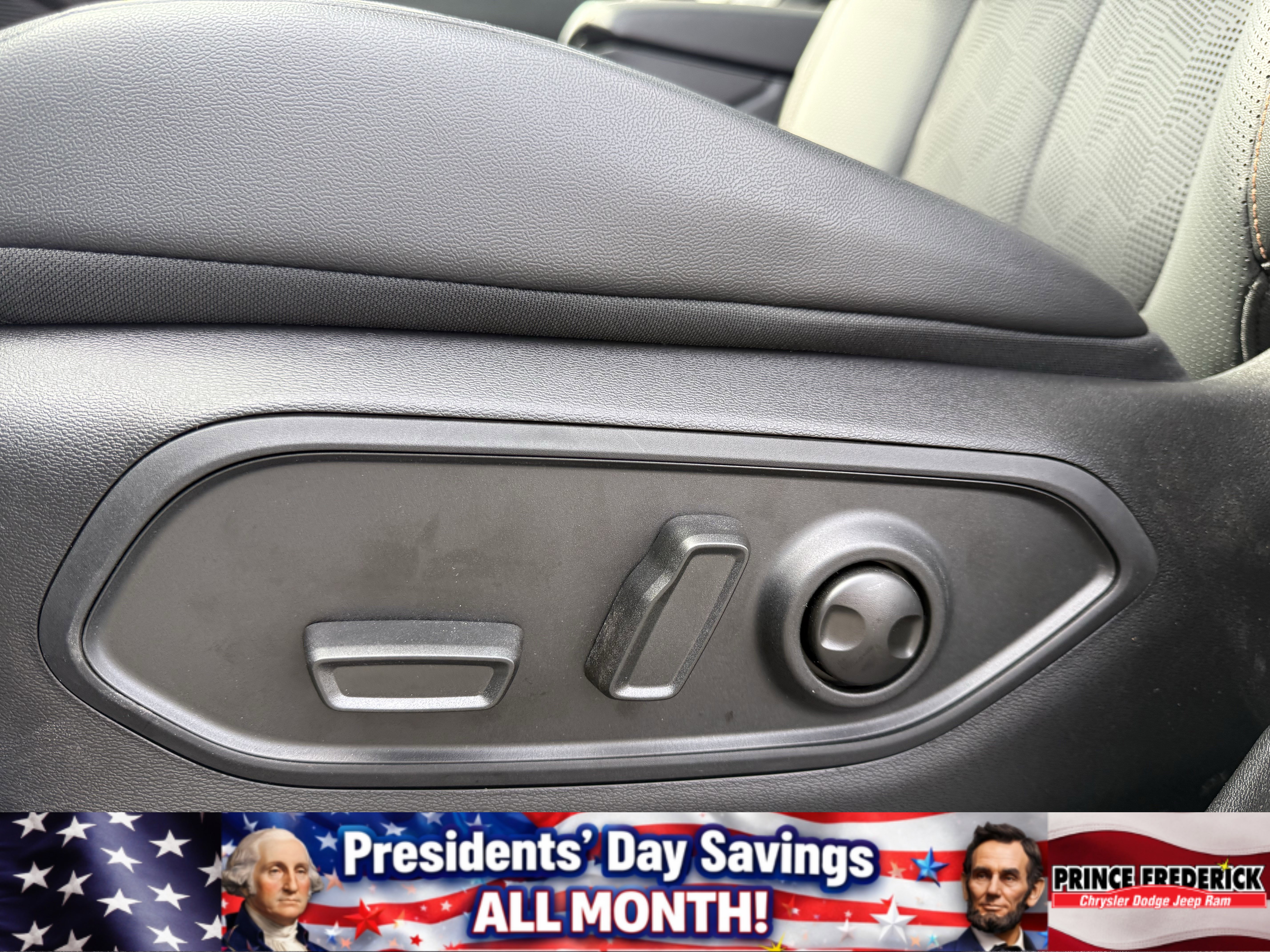 New 2026 Jeep Cherokee Overland image 11