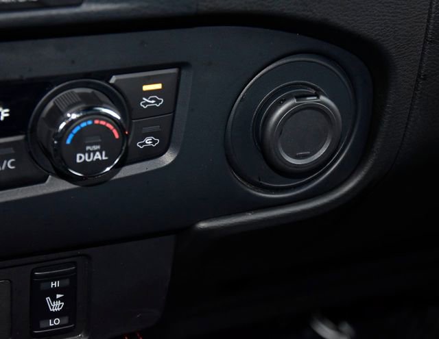 Used 2023 Nissan Frontier PRO-4X w/ Pro-4X Premium Package image 31