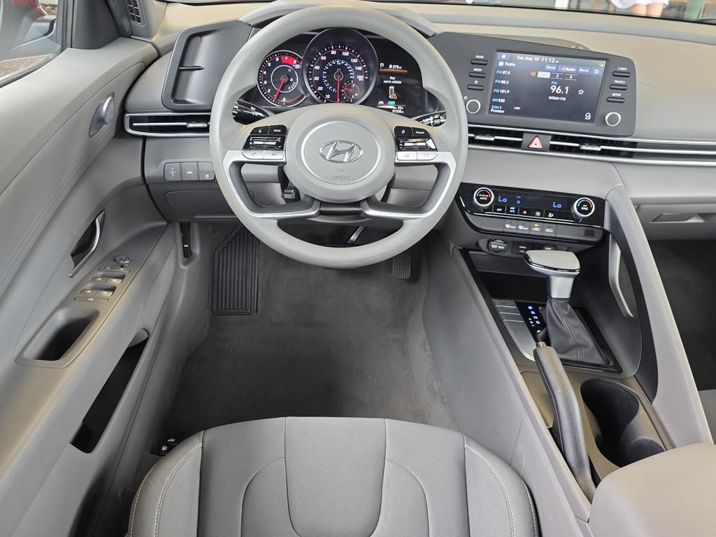 Used 2023 Hyundai Elantra SEL FWD image 10