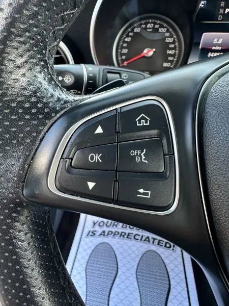 Used 2019 Mercedes-Benz GLC 300 w/ Parking Assistance Package image 30