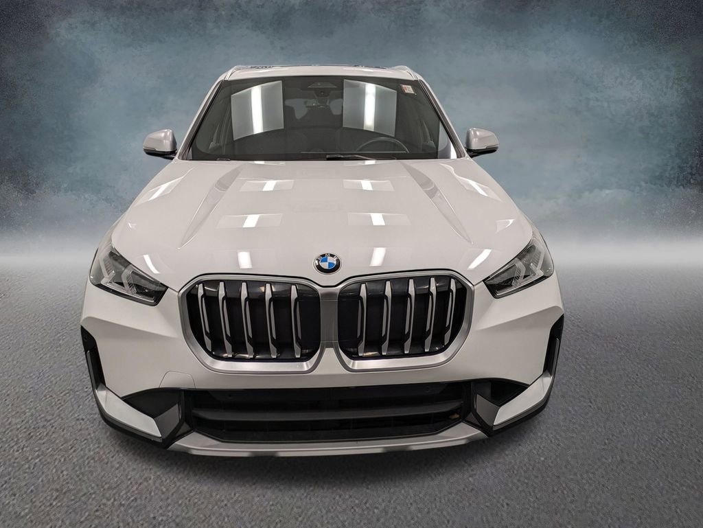 Used 2023 BMW X1 xDrive28i AWD/4WD image 2