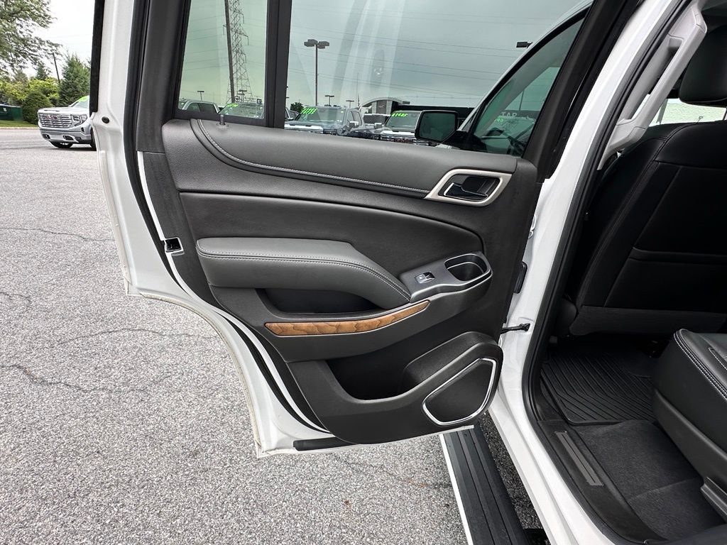 Used 2020 GMC Yukon Denali w/ Open Road Package AWD/4WD image 28