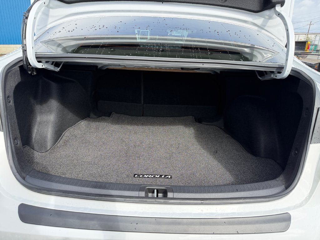 Used 2025 Toyota Corolla SE w/ Carpet Mat Package (TMS) FWD image 22