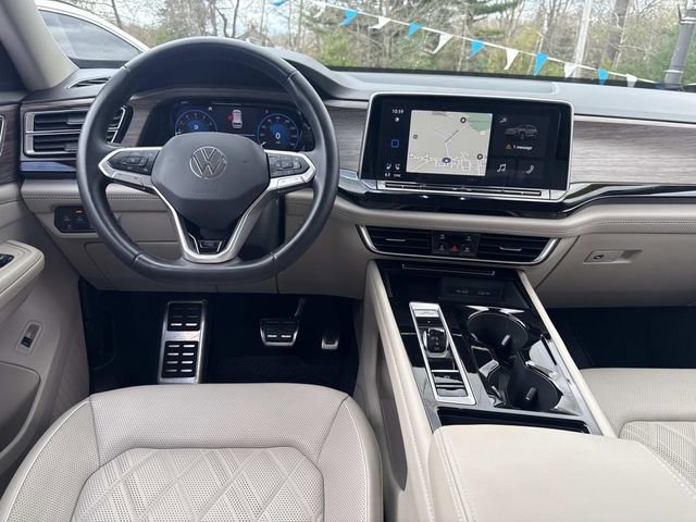 Used 2024 Volkswagen Atlas SEL Premium R-Line AWD/4WD image 19