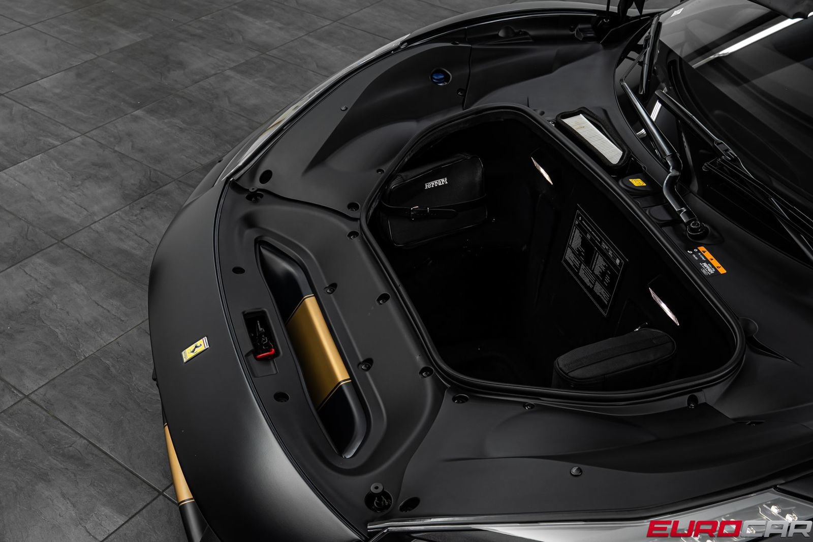 Used 2020 Ferrari 488 Pista Coupe RWD image 11