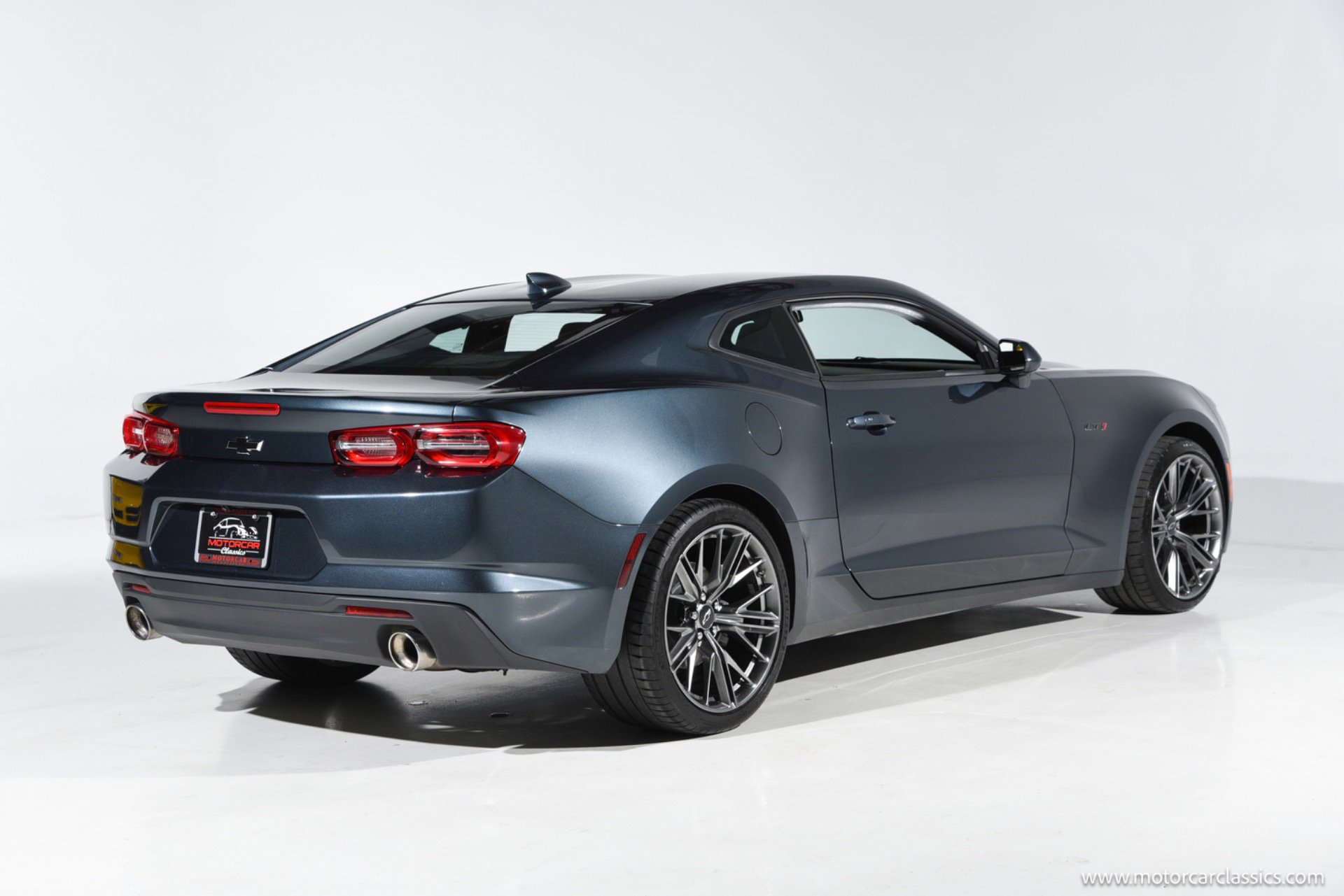 Used 2021 Chevrolet Camaro LT RWD image 5