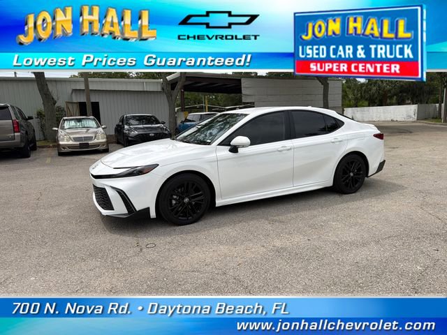 Used 2026 Toyota Camry SE FWD image 3