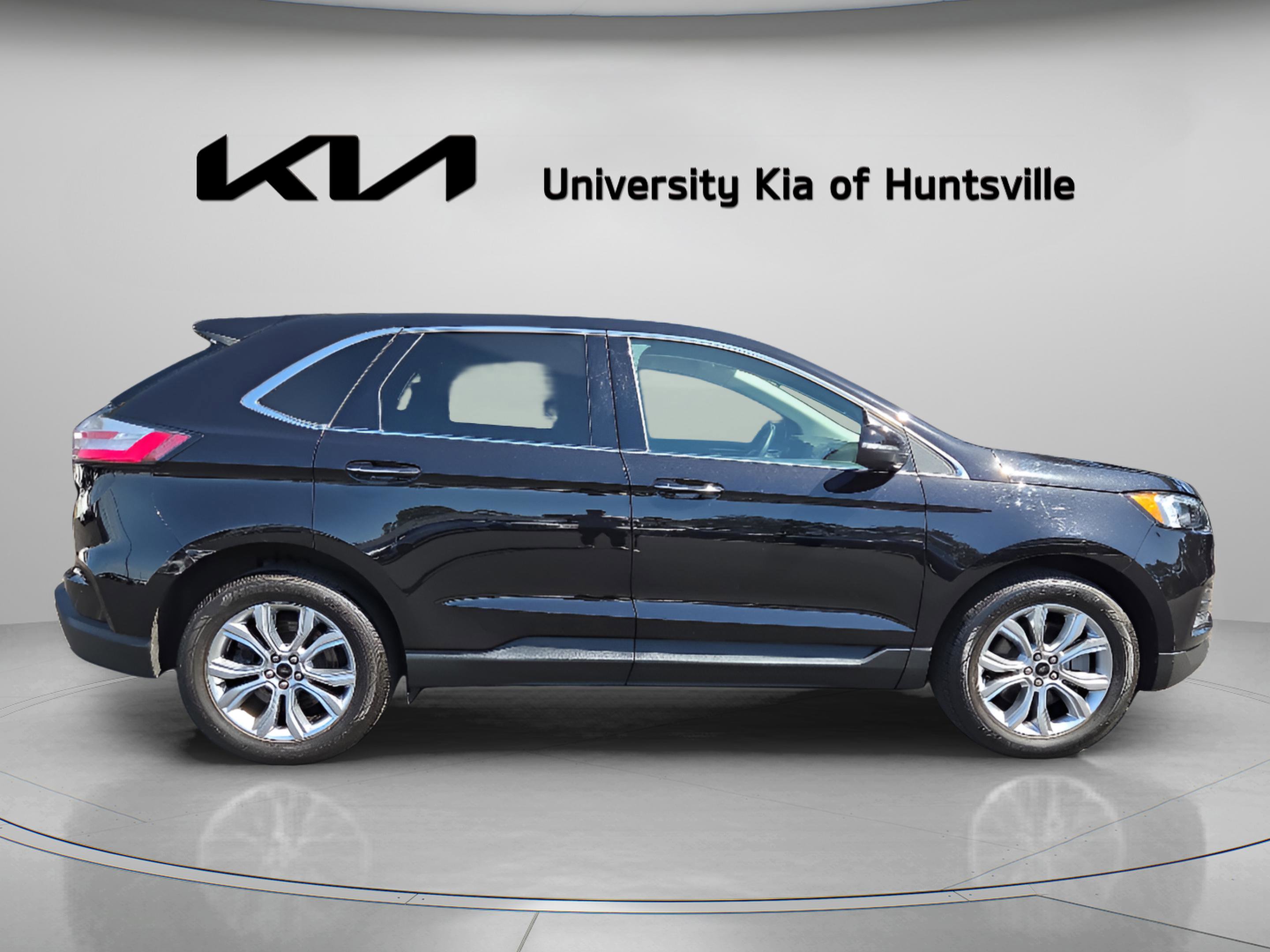 Used 2024 Ford Edge Titanium AWD/4WD image 8