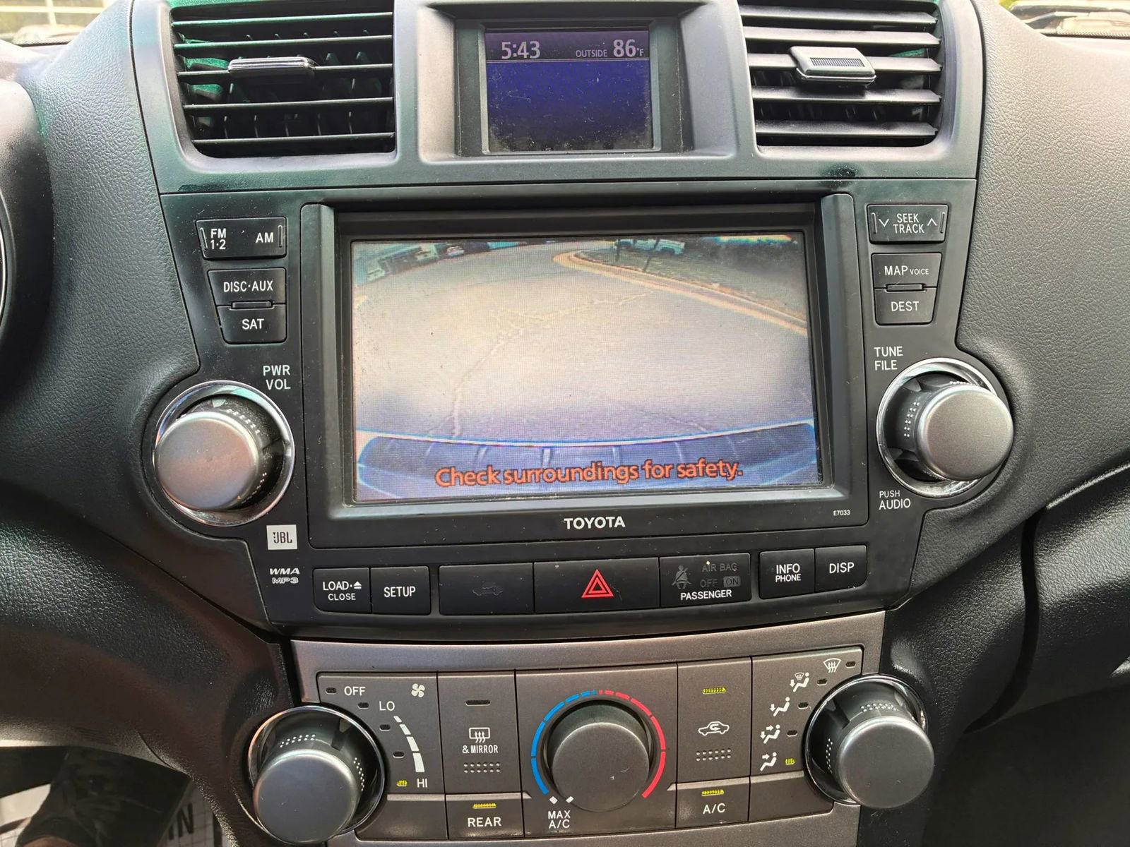 Used 2012 Toyota Highlander SE w/ Tow Pkg AWD/4WD image 33