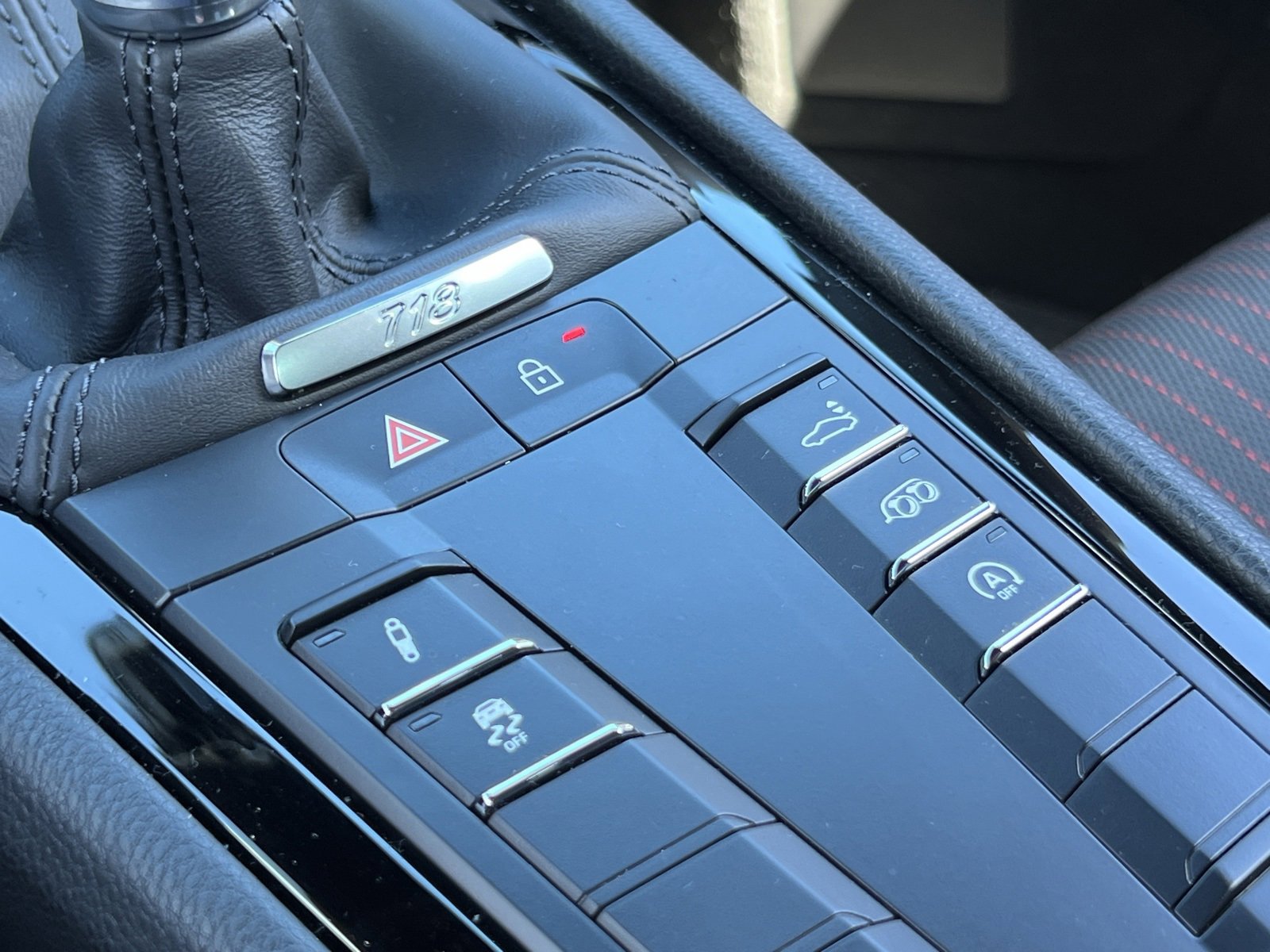 Certified 2023 Porsche 718 Cayman T image 23