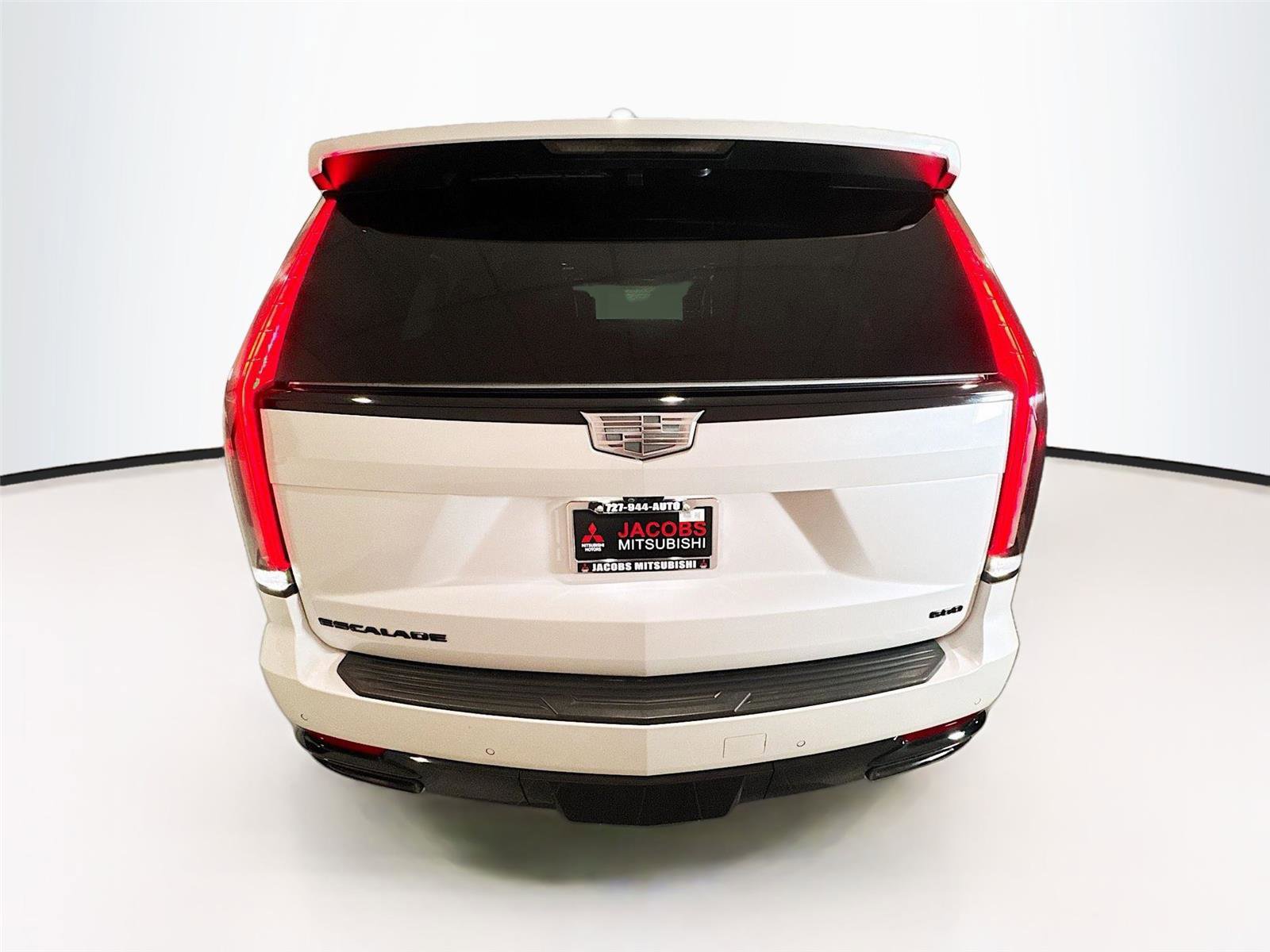 Used 2023 Cadillac Escalade ESV Sport Platinum w/ LPO, ONYX Package AWD/4WD image 30