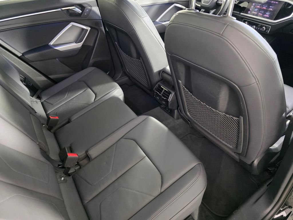 Used 2022 Audi Q3 2.0T Premium Plus w/ Premium Plus Package image 25