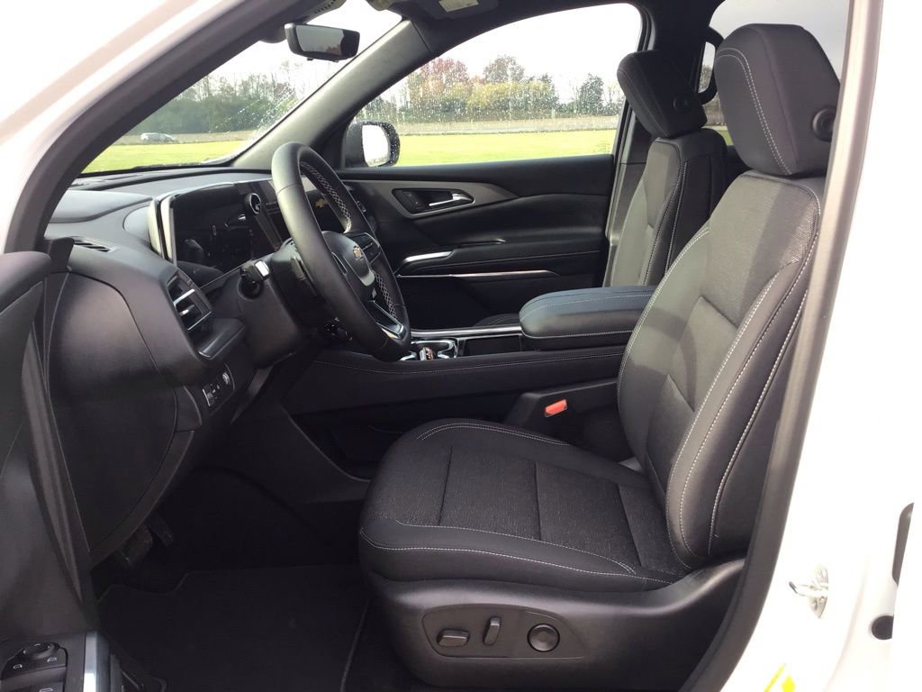 New 2026 Chevrolet Traverse LT w/ Driver Confidence Package image 31