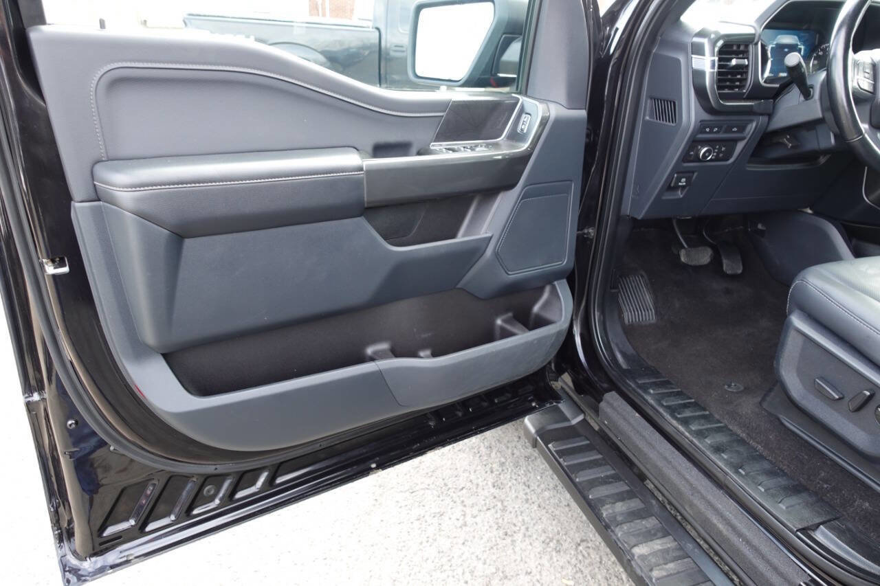 Used 2022 Ford F150 XLT w/ Equipment Group 302A High image 16