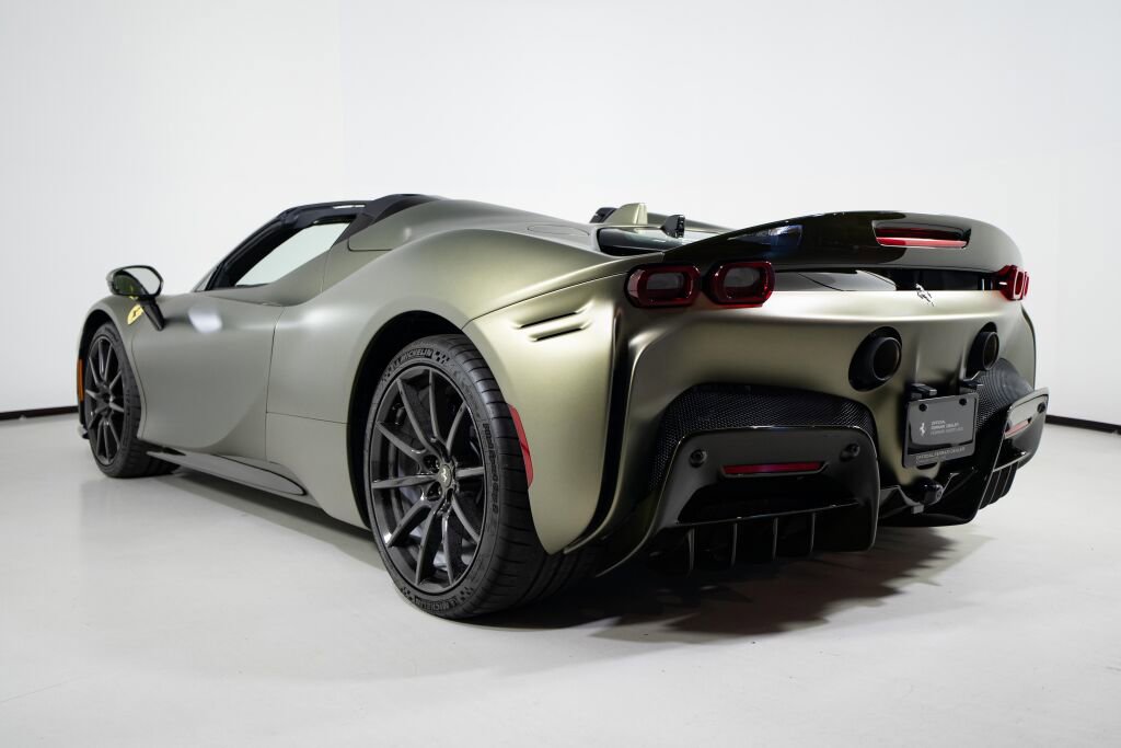 Used 2025 Ferrari SF90 Spider image 7