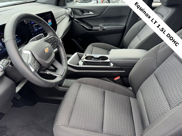 Used 2025 Chevrolet Equinox LT w/ Safety and Technology Package image 17