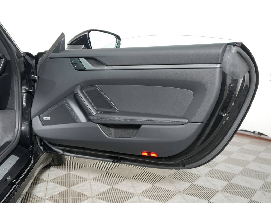 Certified 2024 Porsche 911 Carrera 4 AWD/4WD image 39