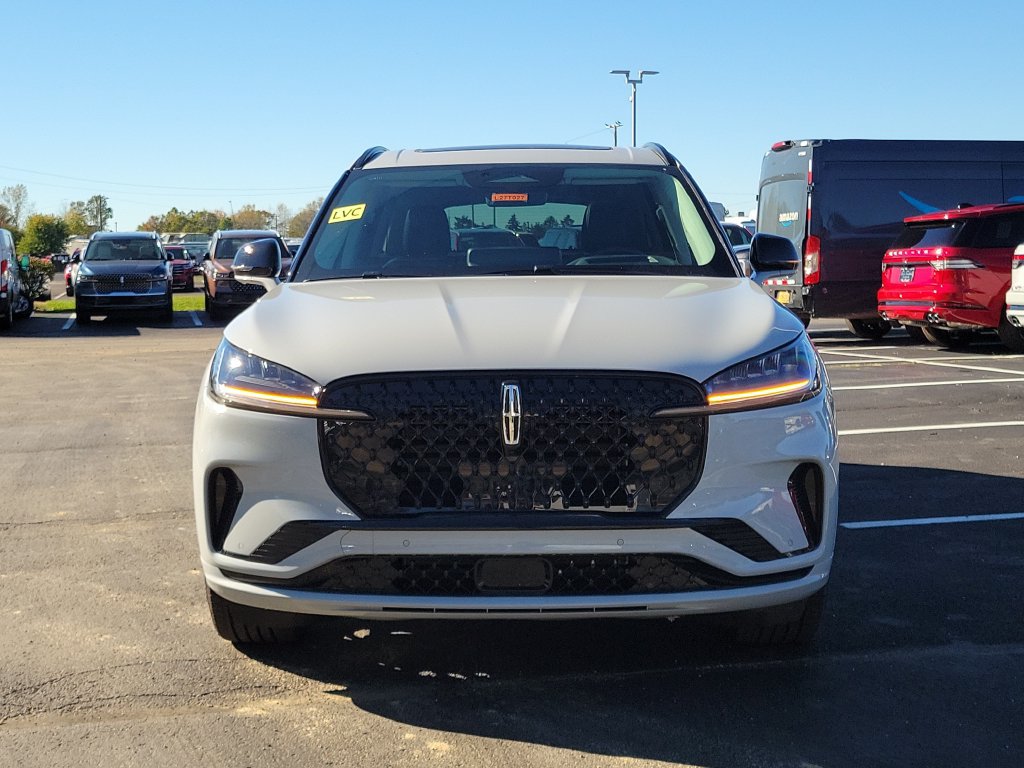 New 2027 Lincoln Aviator Reserve w/ Jet Appearance Package AWD/4WD image 2