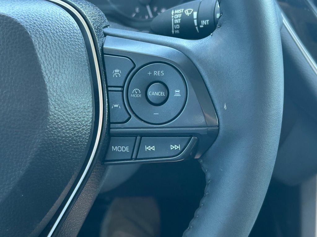 Used 2024 Toyota Corolla Cross LE w/ Moonroof Package FWD image 35