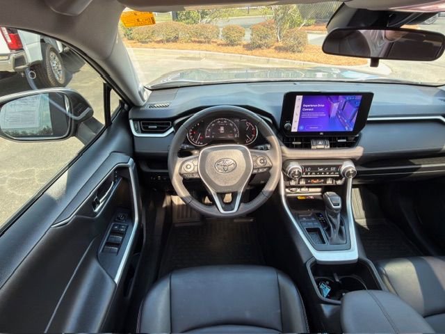 Used 2023 Toyota RAV4 XLE Premium image 4