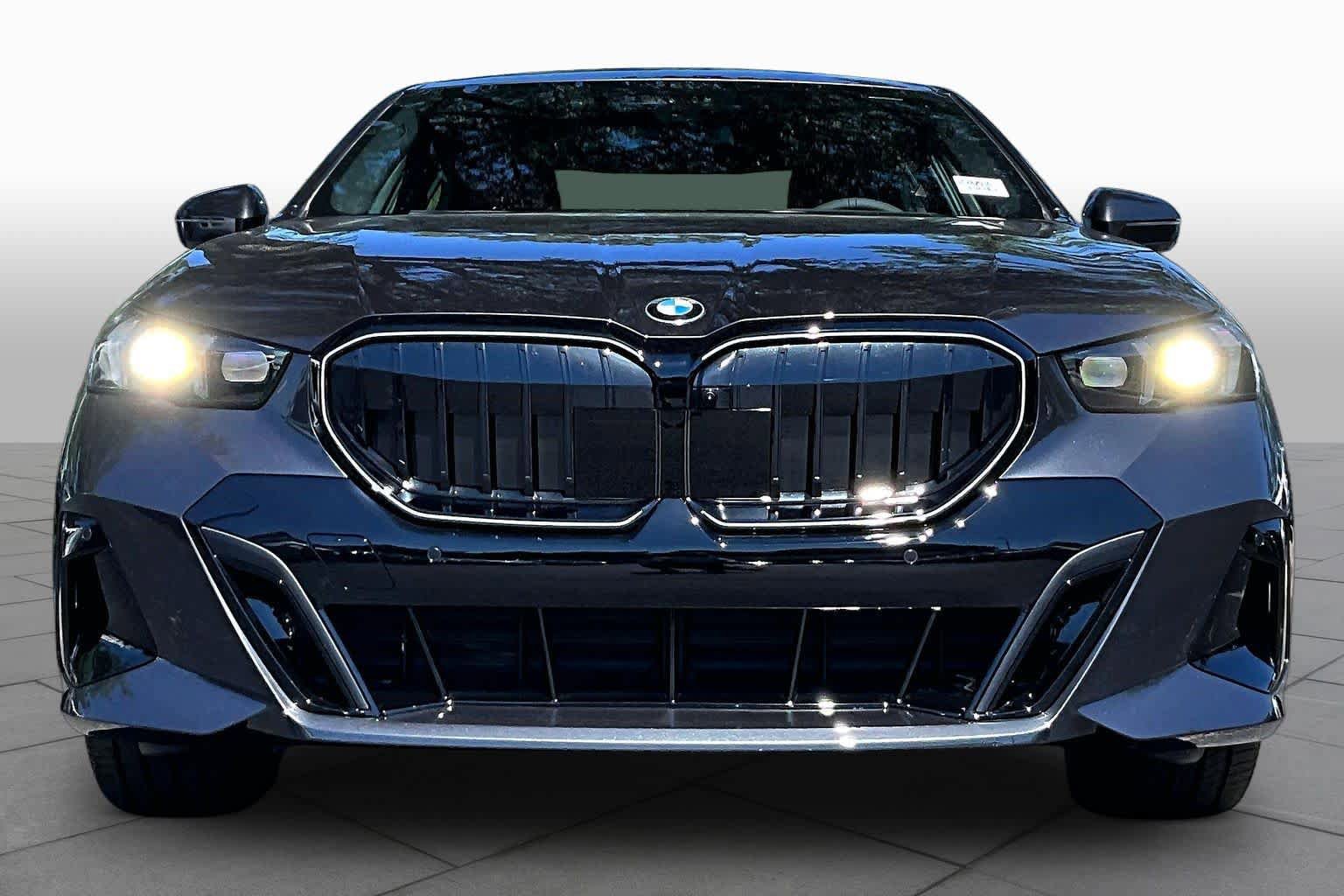New 2027 BMW 530i RWD image 3